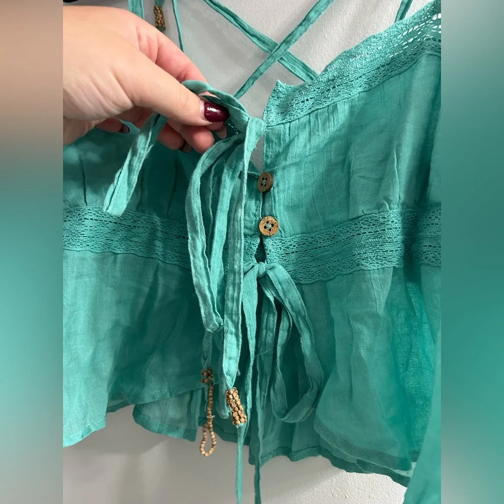 Free people cropped tank READ - Picture 7 of 8